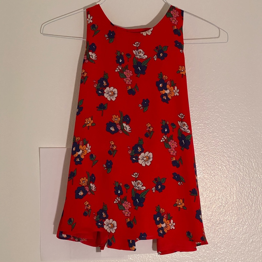 Floral tank with open back